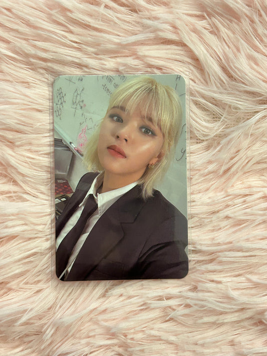 Twice Formula of Love Jeongyeon Photocards