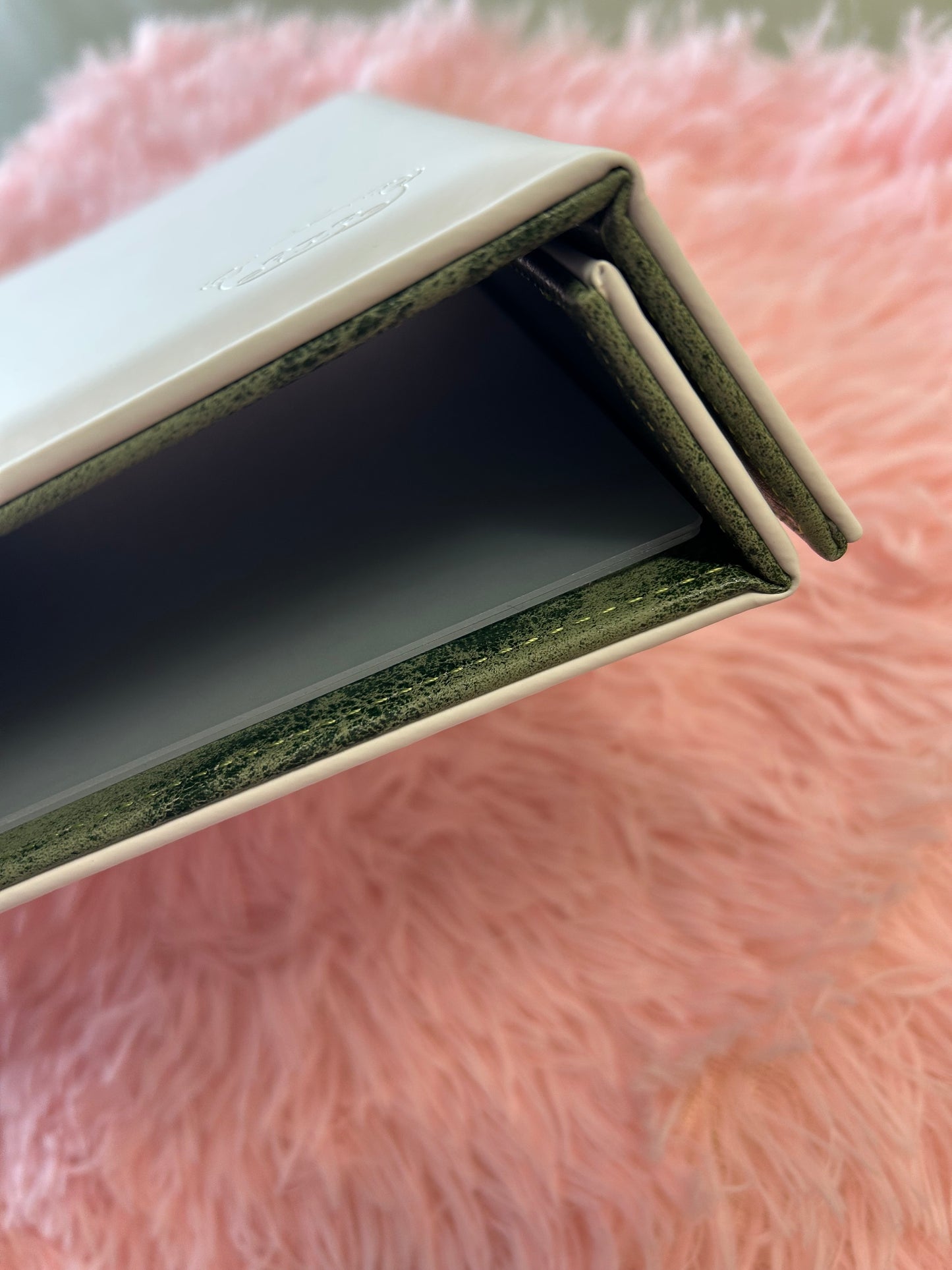 A4 Magnetic Binder